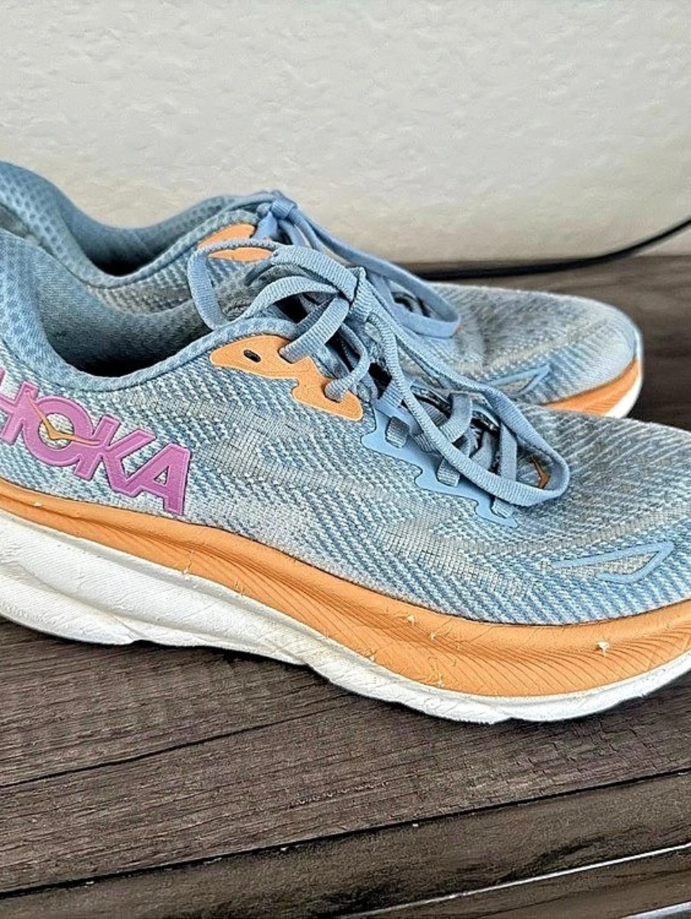 HOKA Clifton 9 Women's Blue & Orange US 5.5 Athletic Shoes